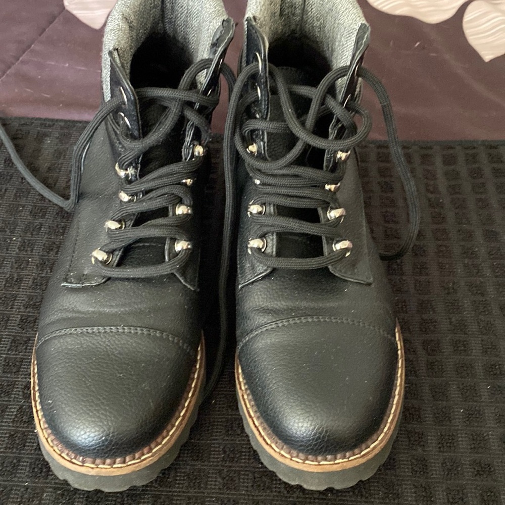 Black nautica womens boots tie up